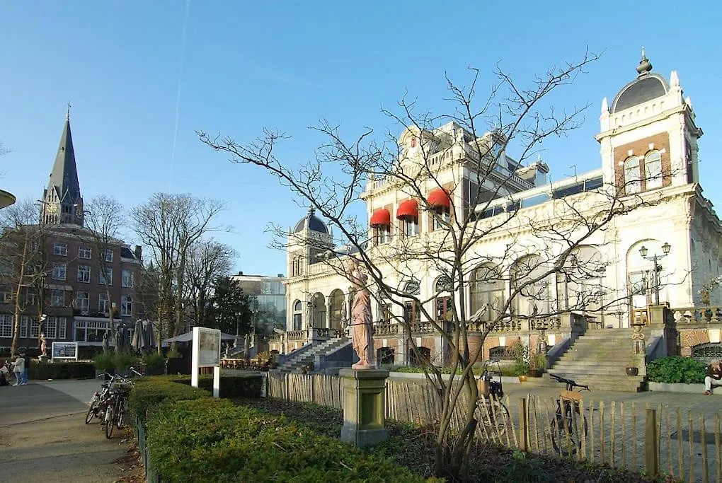Spacious Suite At Park And Museum Amsterdam Netherlands